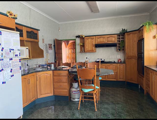 4 BEDROOM HOUSE FOR SALE IN PALM RIDGE